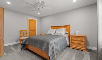 284 Park Ave, Oakhurst, NJ 07755