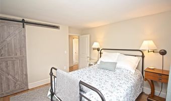 139 Coggeshall Ave, Newport, RI 02840