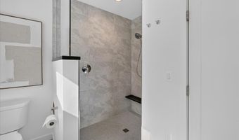 4061 Thornoaks Dr, Ann Arbor, MI 48104