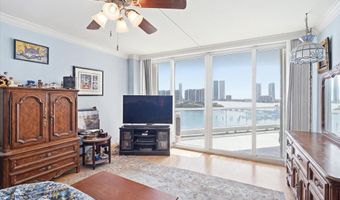7000 W Island Blvd 907, Aventura, FL 33160