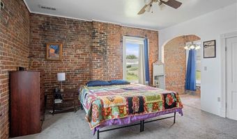 432 S 5th St, Atchison, KS 66002