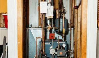 16 Ward Ave, Middletown, RI 02842