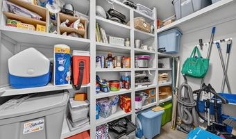 7774 E Ridge Dr, Almont, MI 48003