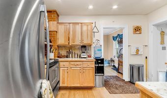 104 E 5TH Ave, Cheyenne, WY 82001