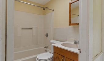 11 Namcook Rd, Narragansett, RI 02882