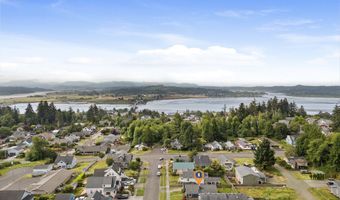 1465 3RD St, Astoria, OR 97103