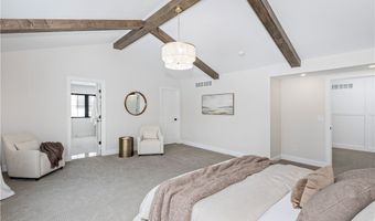 690 Club Dr W, Aurora, OH 44202