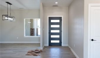 12409 Pawnee Rd, Apple Valley, CA 92308