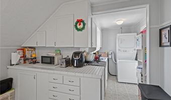 100 Lyman Ave, North Providence, RI 02911