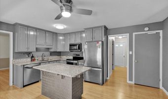 802 APPLE Dr, Reading, PA 19610
