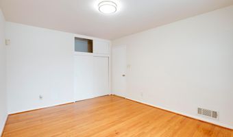 7108 LANIER St, Annandale, VA 22003
