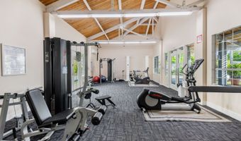 594 Mananai Pl 21T, Honolulu, HI 96818