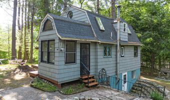 132 Dawn Dr, Becket, MA 01223