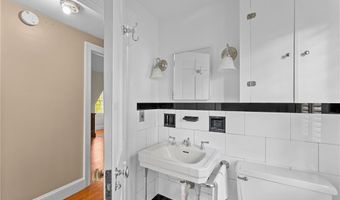 72 Ferry Ln, Barrington, RI 02806