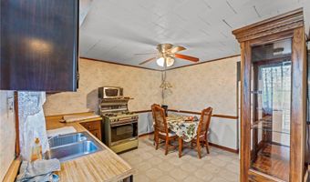 1908 Saint Paul St, Airville, PA 15203