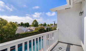 7029 Arizona Ave, Los Angeles, CA 90045