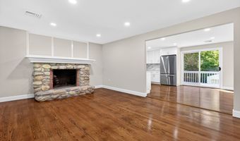 41 Piscitello Dr, Branford, CT 06405