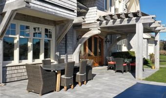 294 Ocean Ave, Newport, RI 02840