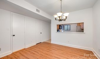 3709 Willow Point Dr, Charlotte, NC 28277