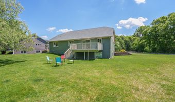 2544 Avery Ln, Altoona, WI 54720