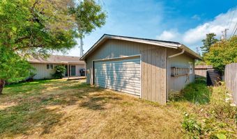 388 TANBARK Rd, Brookings, OR 97415