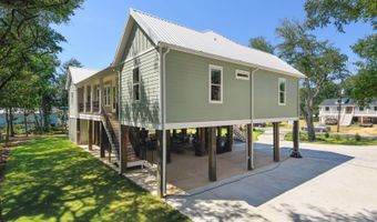 316 Leonhard Ave, Bay St. Louis, MS 39520