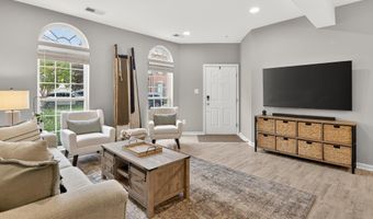 25335 CURIOSITY Sq, Aldie, VA 20105
