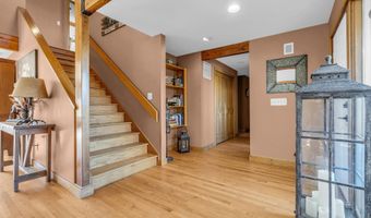 42 Hill Rd, Allentown, NJ 08501