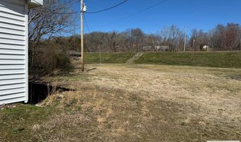 30 E Bridge St, Big Sandy, TN 38221