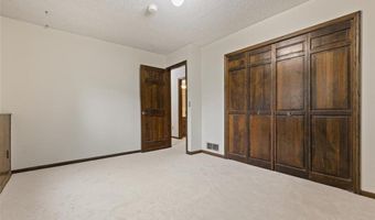 13789 Holyoke Ln, Apple Valley, MN 55124