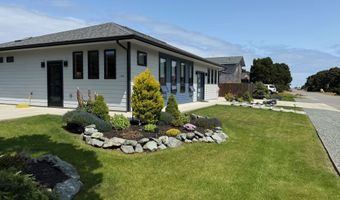1342 11TH St, Bandon, OR 97411