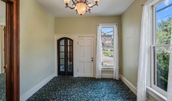 1614 Center St, Des Moines, IA 50314