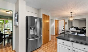 1422 Alderwood Dr, Altoona, IA 50009