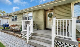 808 Sunset Rd, Beachwood, NJ 08722