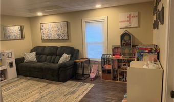35 High St, Burrillville, RI 02859