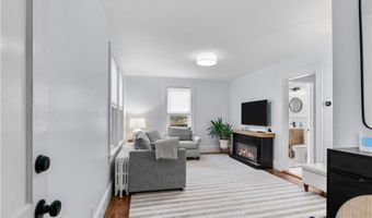 11 Whitwell Pl, Newport, RI 02840