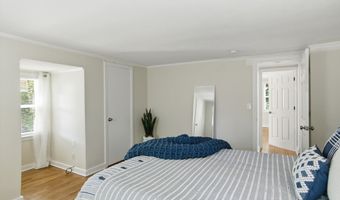 16 Deepwood Dr, Cheshire, CT 06410