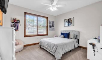 430 Summer Lake Dr, Bedford, IN 47421