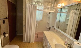 803 W 12th St, Anderson, IN 46016
