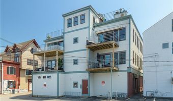 433 Thames St E, Newport, RI 02840