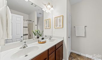3825 Picasso Ct, Charlotte, NC 28205