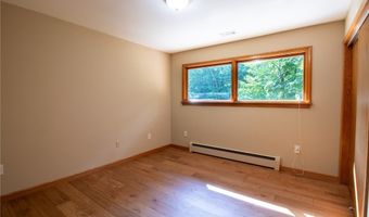 1341 Valley Dr, Akron, OH 44312
