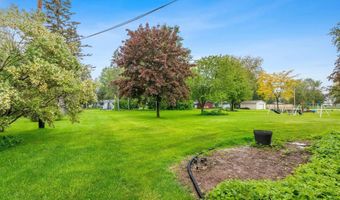 2433 CARLETON Ave, Appleton, WI 54915