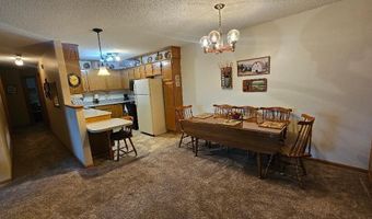 1015 CIRCLE Dr, Aberdeen, SD 57401