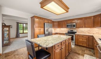 8065 NE 25th Ave, Altoona, IA 50009