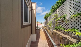 96 Pheasant Ln, Oceanside, CA 92057