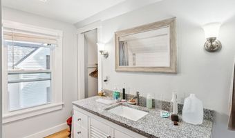 56 Chapel St, Augusta, ME 04330
