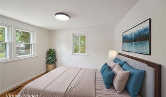 28 Wesleyan Ave, Warwick, RI 02886