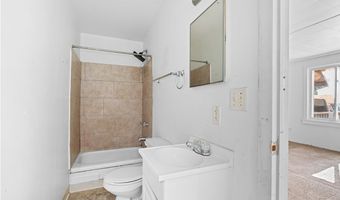 1302 Irwin St, Aliquippa, PA 15001