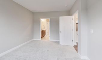 387 Masters Dr, Addison, IL 60101